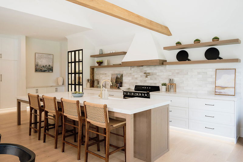 Berry Luxury Barn House (Heated Pool)