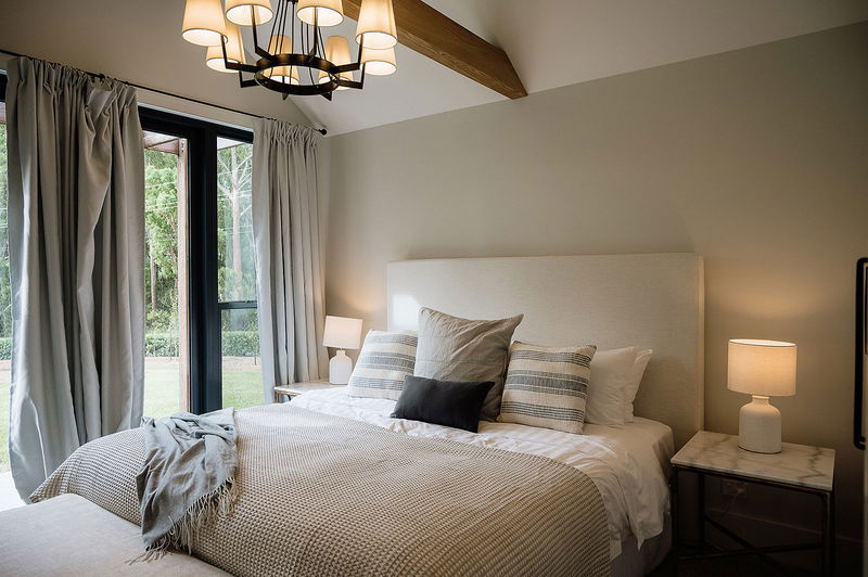 Berry Luxury Barn House (Heated Pool)