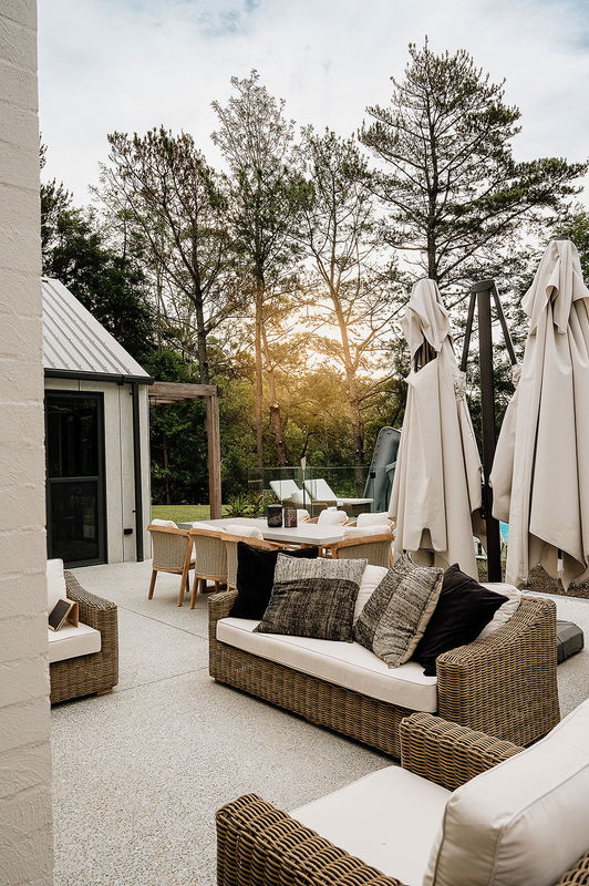 Berry Luxury Barn House (Heated Pool)