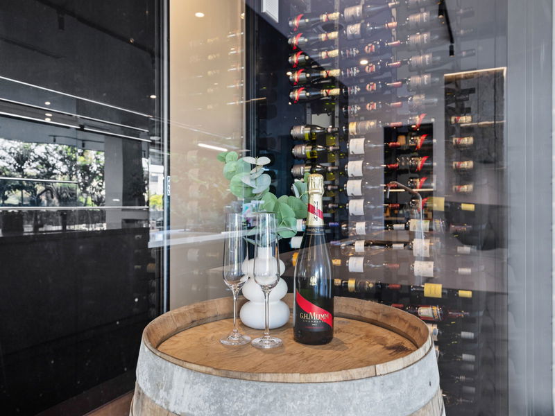 Mana Beach House (Heated Pool)