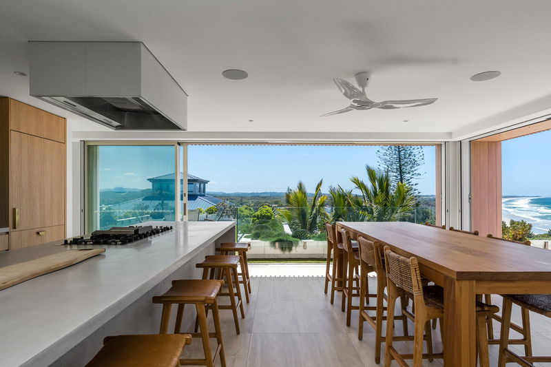 Caba Beach House (Walk to Beach)