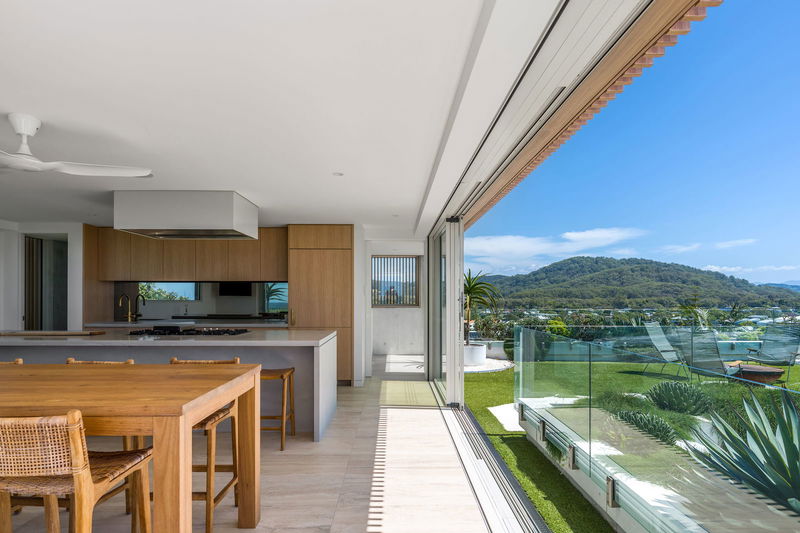 Caba Beach House (Walk to Beach)