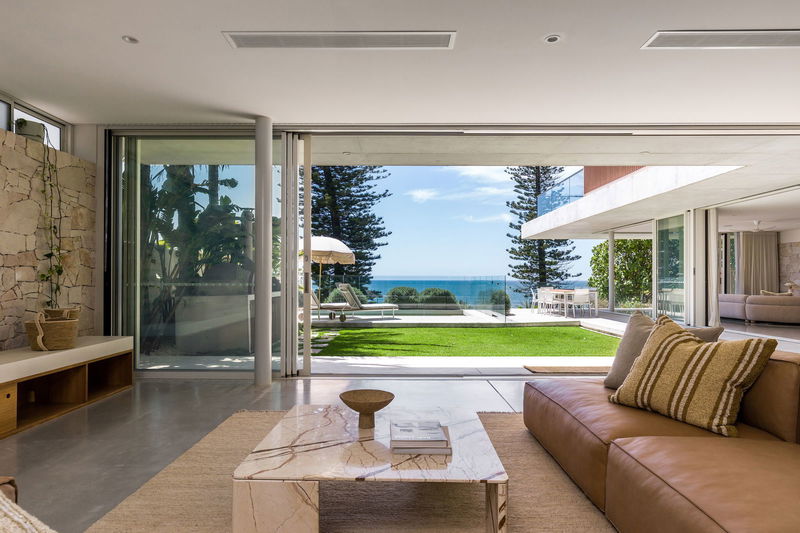 Caba Beach House (Walk to Beach)