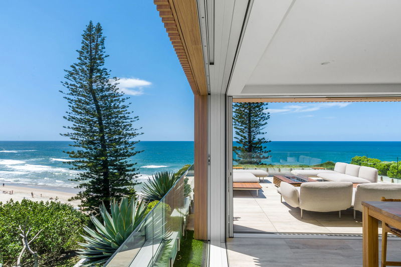 Caba Beach House (Walk to Beach)