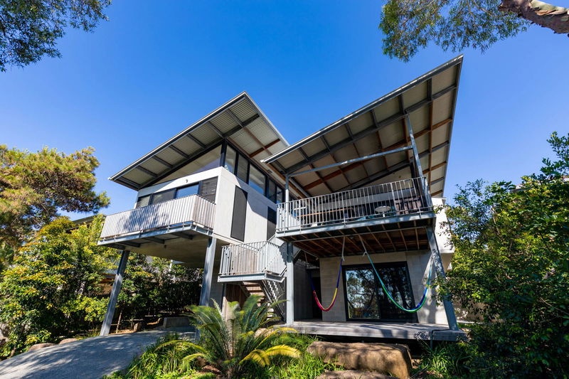 42 Byron (Walk to Beach)