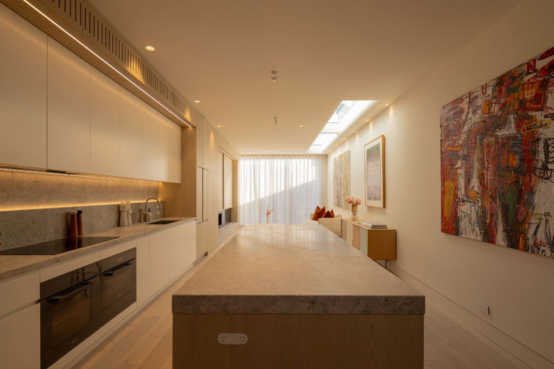 Sun Kiss (with plunge pool & car parking)