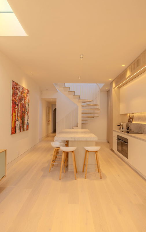 Sun Kiss (with plunge pool & car parking)