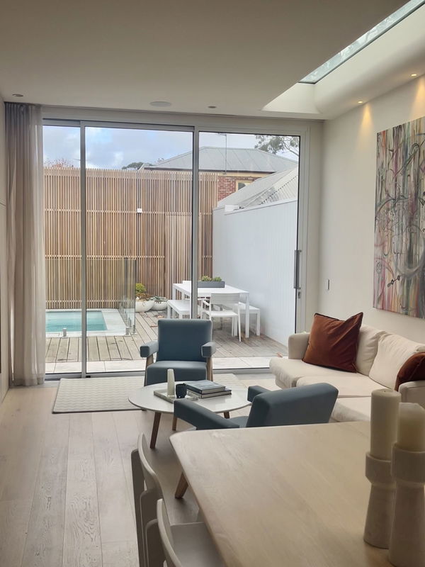 Sun Kiss (with plunge pool & car parking)