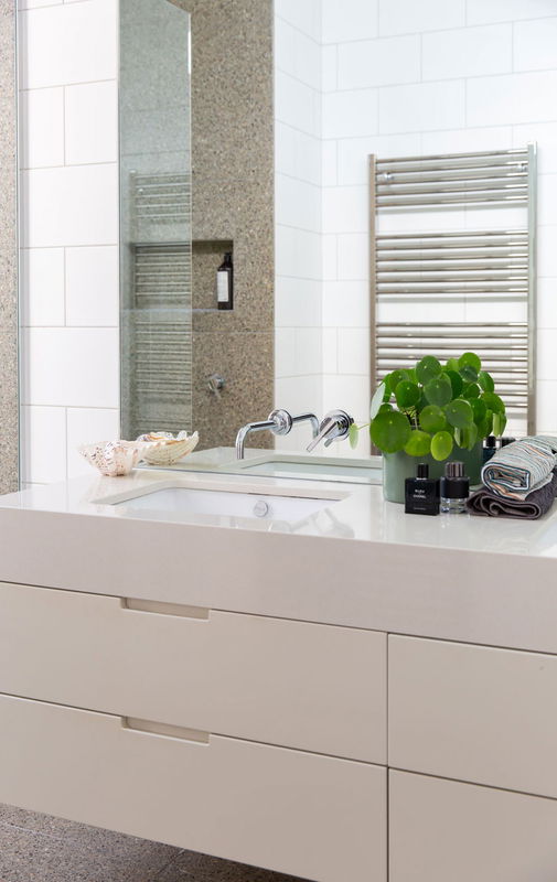 Kellenera (With Heated Pool and Car Parking)