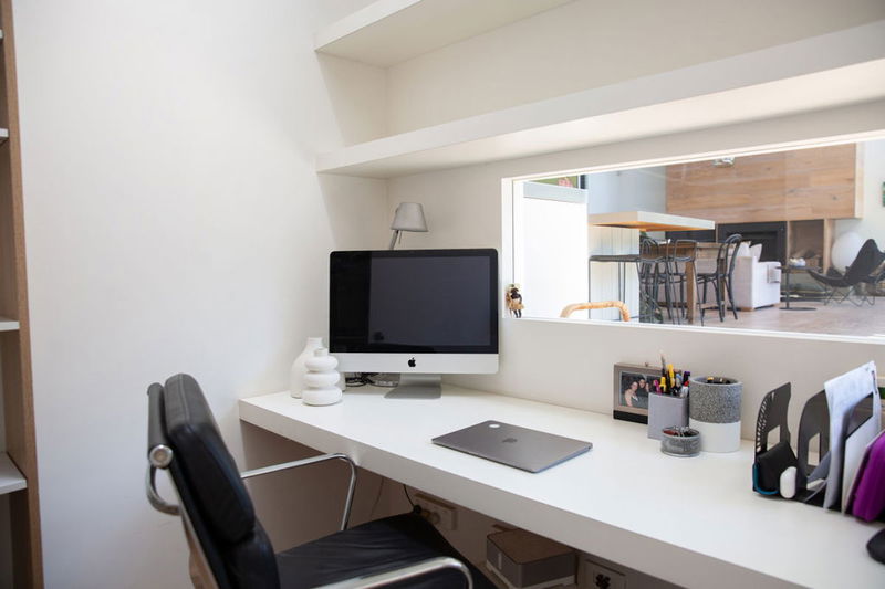 Kellenera (With Heated Pool and Car Parking)