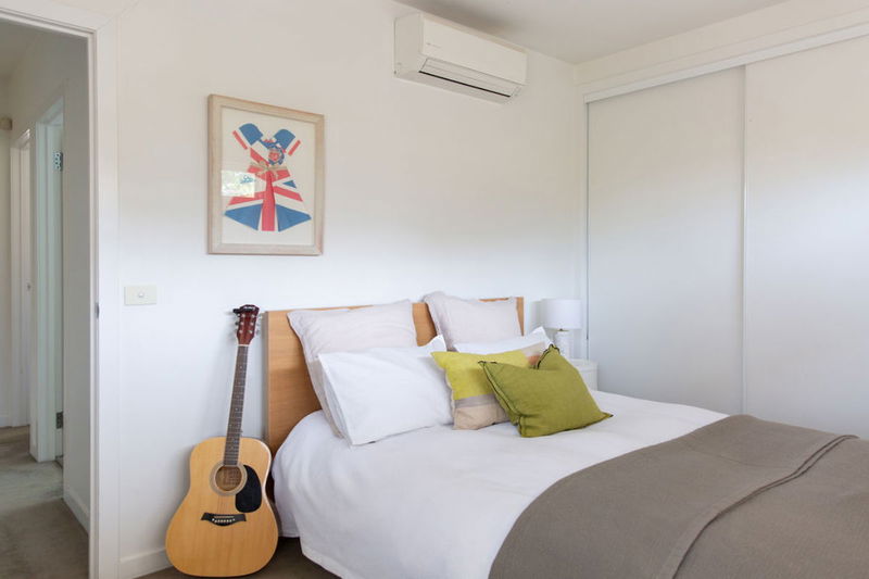 Kellenera (With Heated Pool and Car Parking)