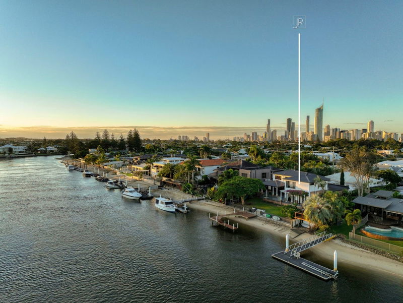 Allambi Broadbeach (With Car Parking)