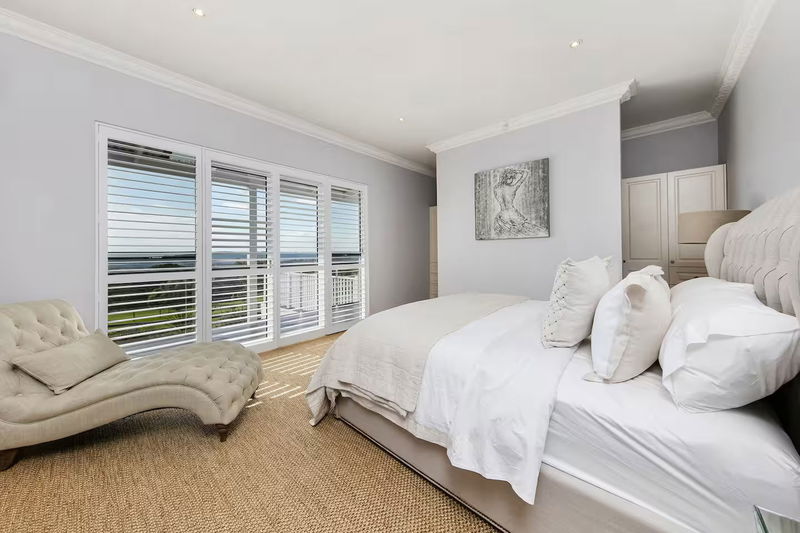 South Hampton - The Residence (With Stunning Views)