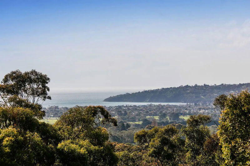 South Hampton - The Cottage (With Stunning Views)
