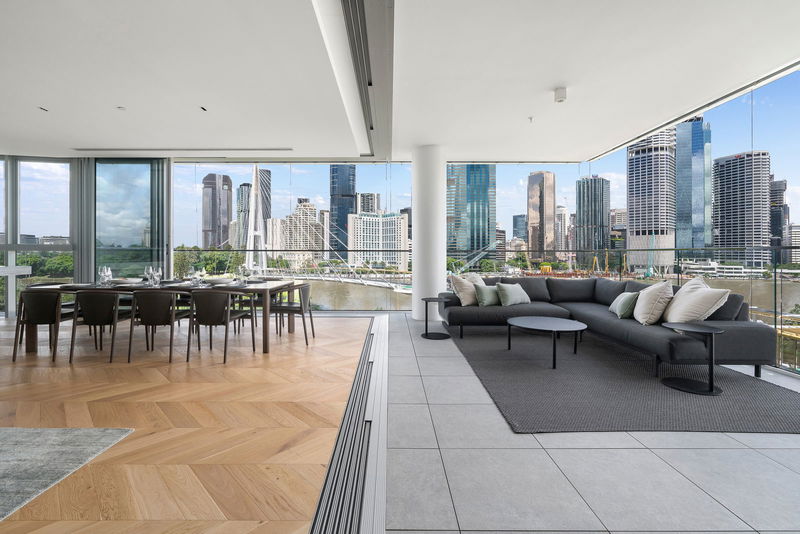 Brisbane Skyhome (With City Views)