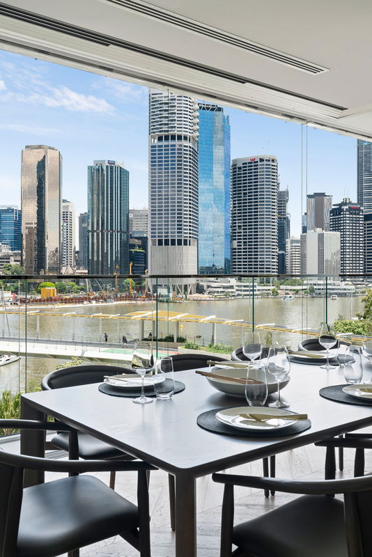 Brisbane Skyhome (With City Views)