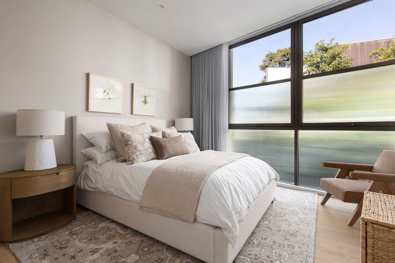 Como Penthouse (Melbourne skyline and river views)