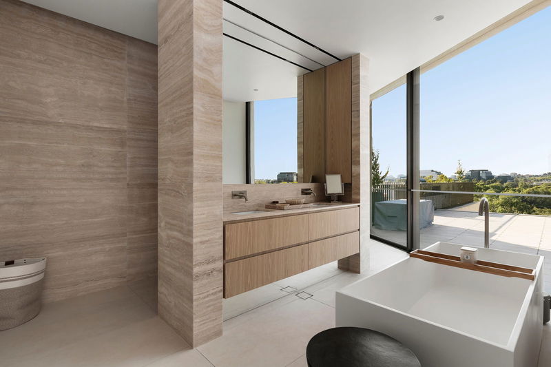 Como Penthouse (Melbourne skyline and river views)