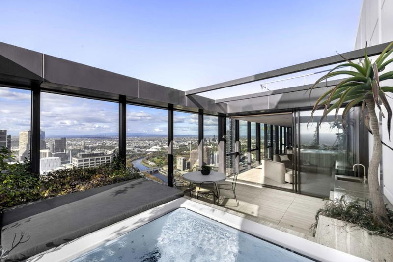 Sanctuary Penthouse (outdoor spa)