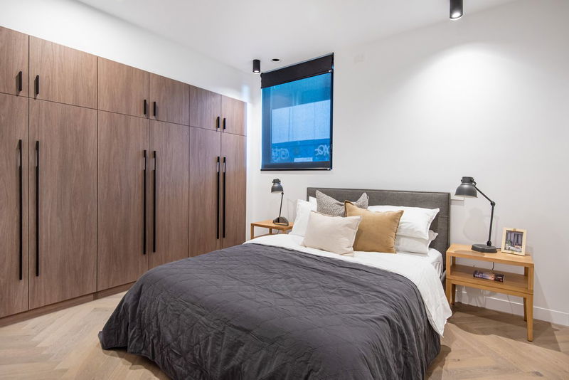 The Grandstand (Walking access to MCG)