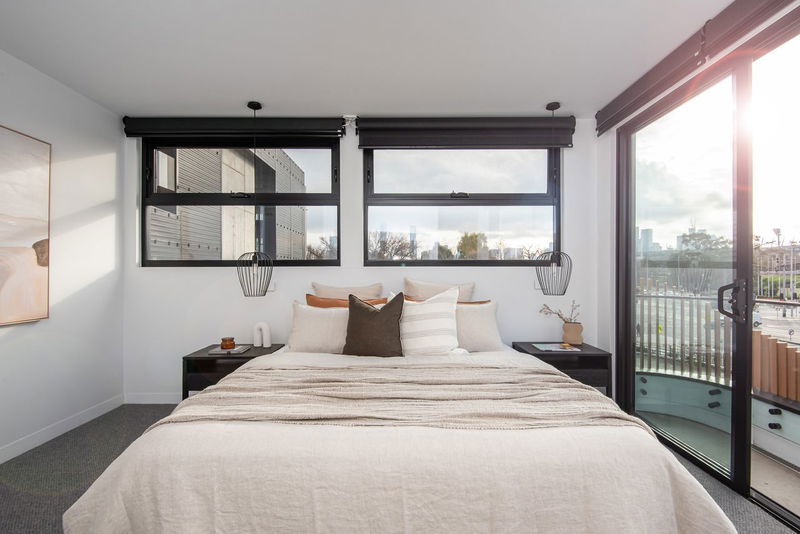 The Grandstand (Walking access to MCG)