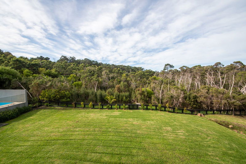 Seabreeze Haven (Walk to the beach)