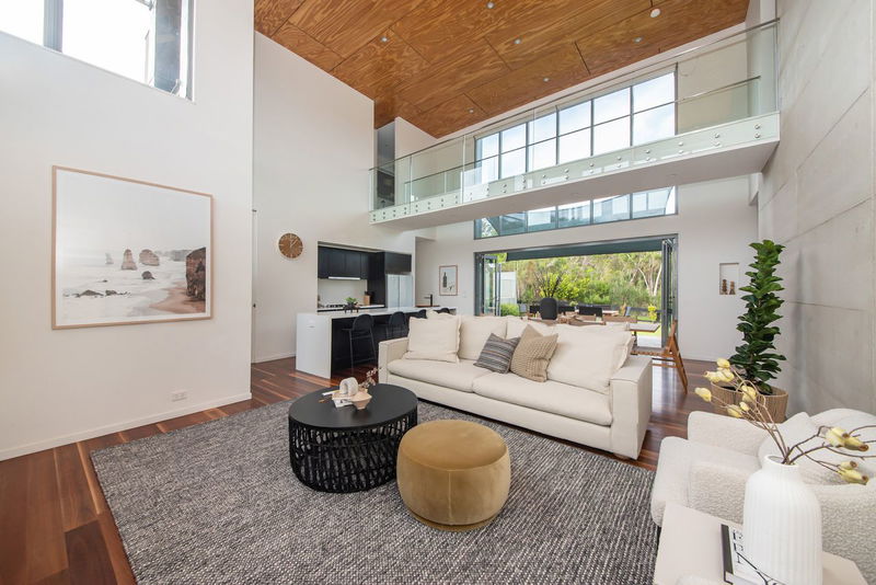 Seabreeze Haven (Walk to the beach)