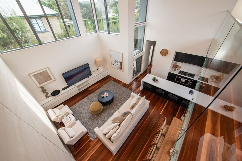 Seabreeze Haven (Walk to the beach)