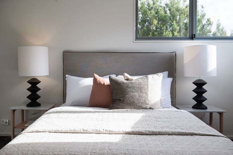 Seabreeze Haven (Walk to the beach)