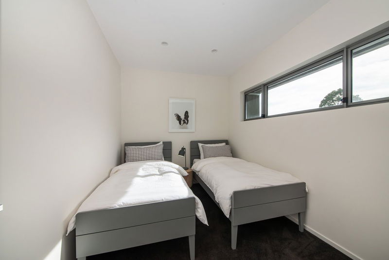 Seabreeze Haven (Walk to the beach)