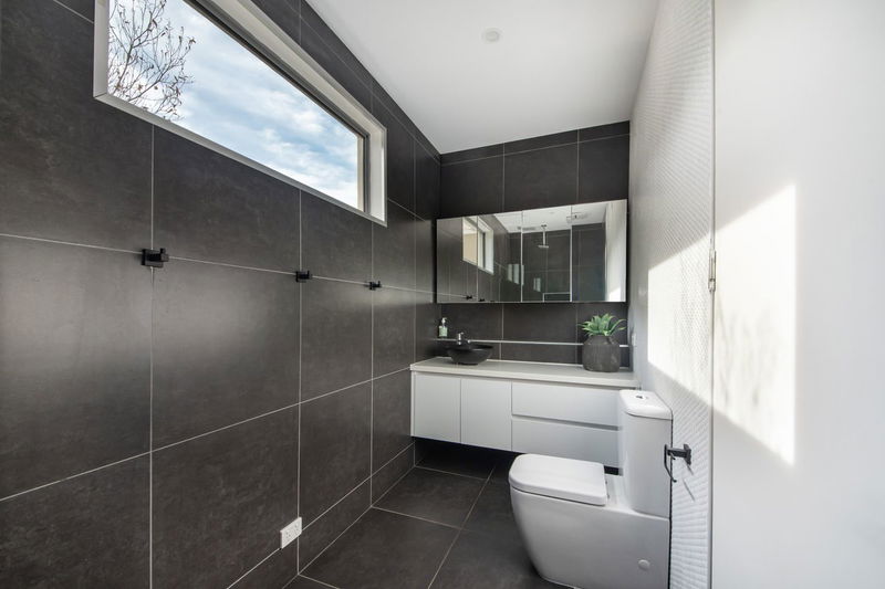 Seabreeze Haven (Walk to the beach)