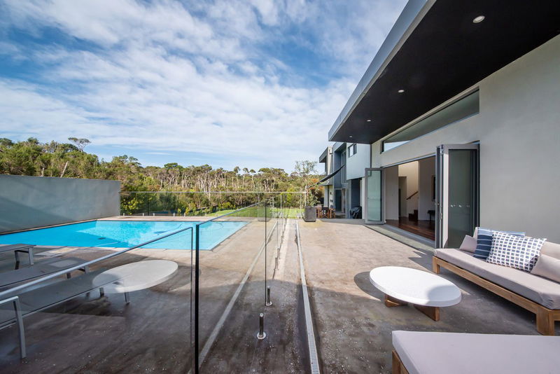 Seabreeze Haven (Walk to the beach)