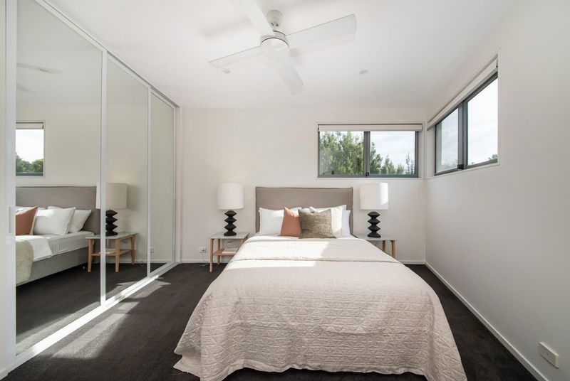 Seabreeze Haven (Walk to the beach)