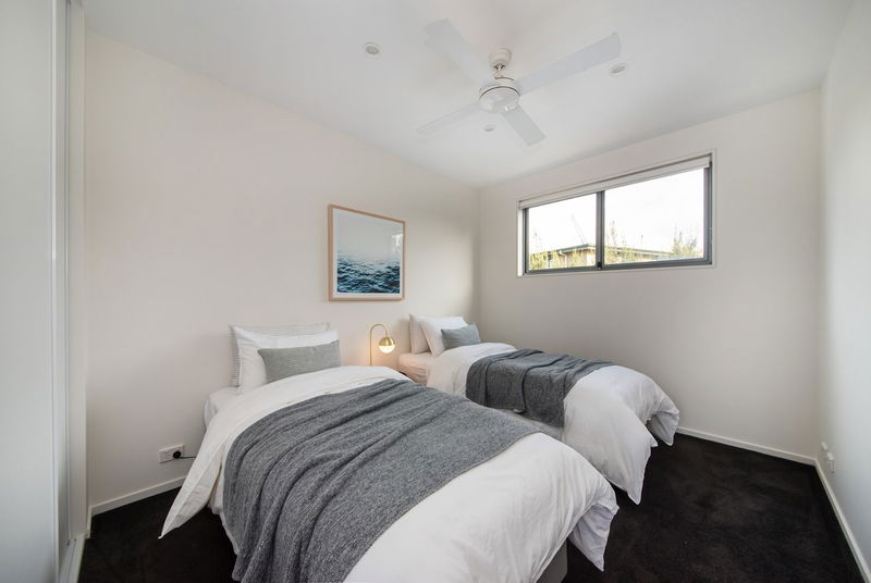 Seabreeze Haven (Walk to the beach)