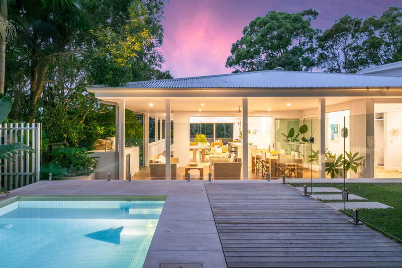 Coastal Chill (With Pool)