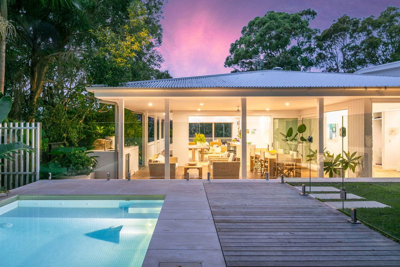 Coastal Chill (With Pool)