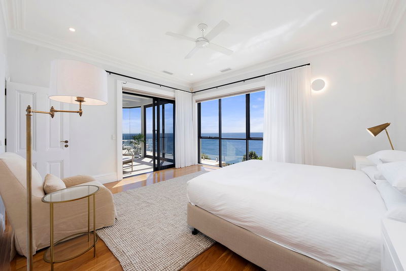 Florentia - pool with stunning ocean views