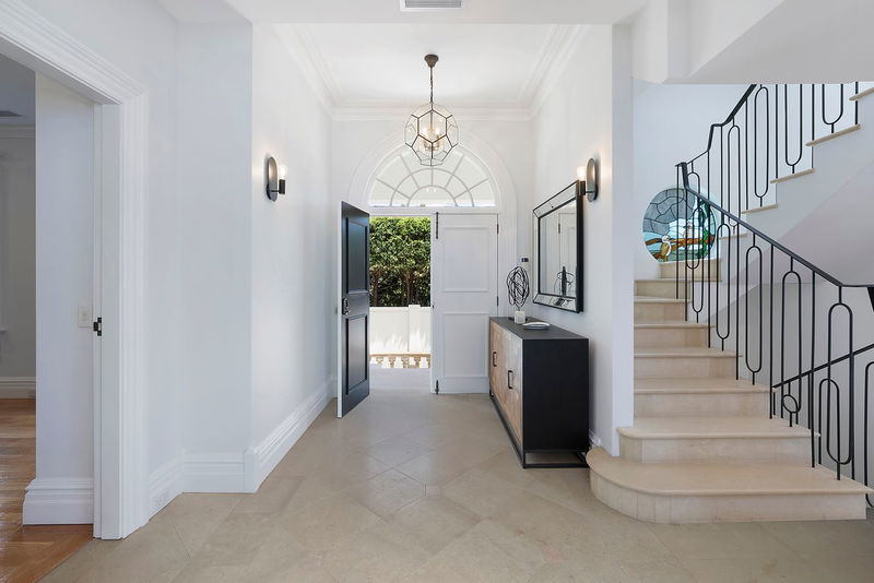 Florentia - pool with stunning ocean views