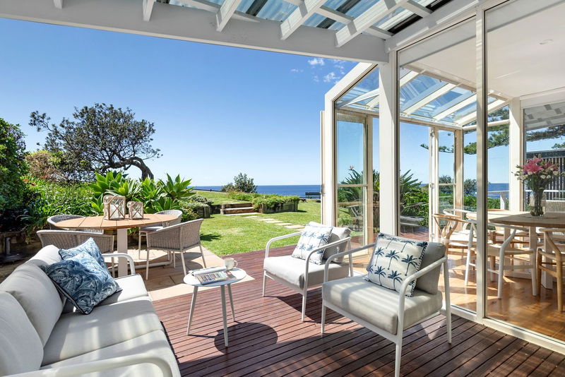 Life's a Picnic - with pool and ocean views