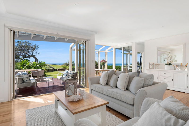 Life's a Picnic - with pool and ocean views