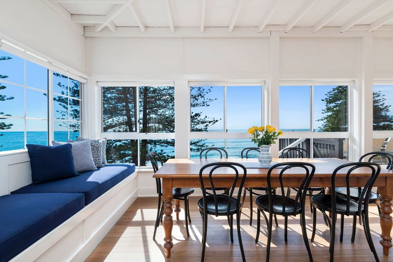 The Black Shack (Stunning ocean views)