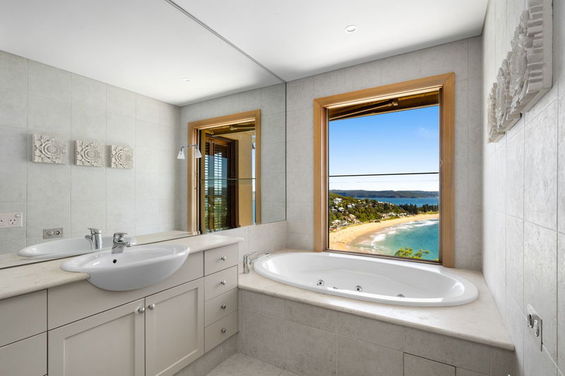 Suncatcher - Pool with stunning ocean views