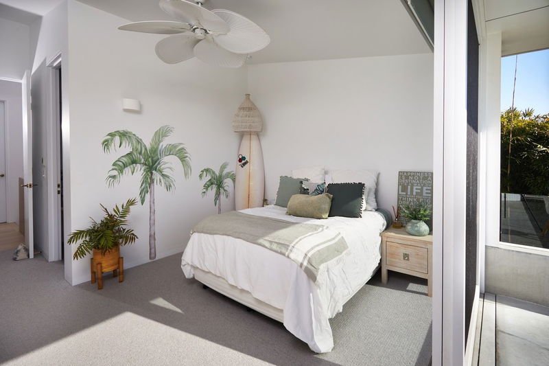 Waking Dream - Stunning ocean views