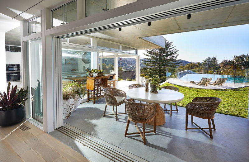 Waking Dream - Stunning ocean views