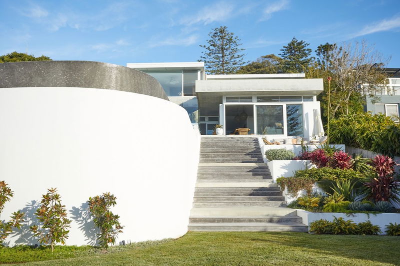 Waking Dream - Stunning ocean views