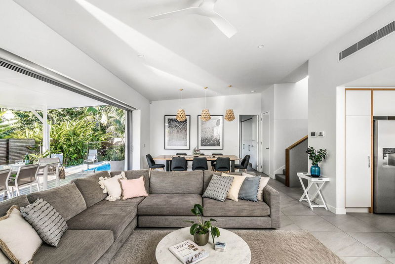 Kiki - luxury beach villa with pool