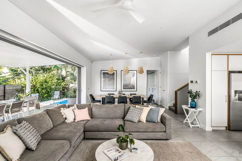 Kiki - luxury beach villa with pool