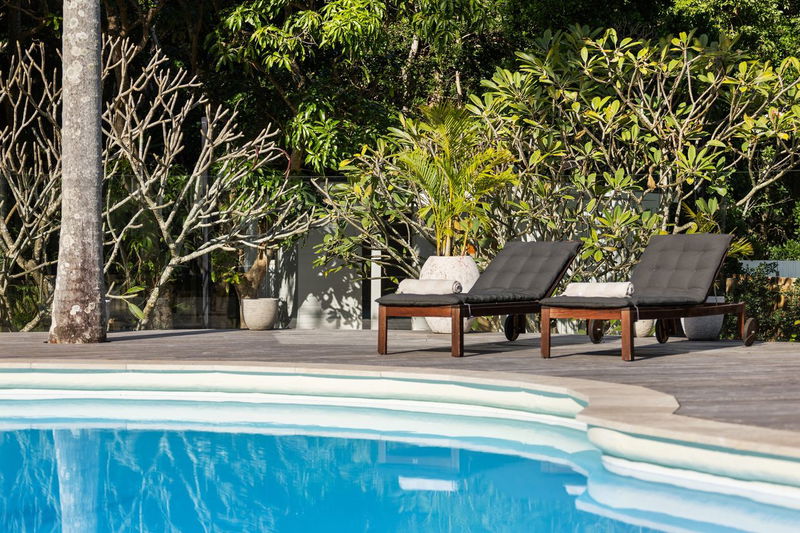 Kirra Dreaming (luxury beachfront home with pool)