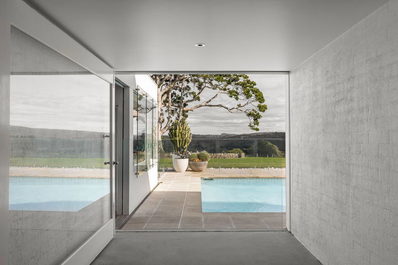 Amelika - luxury 25 acre estate with pool