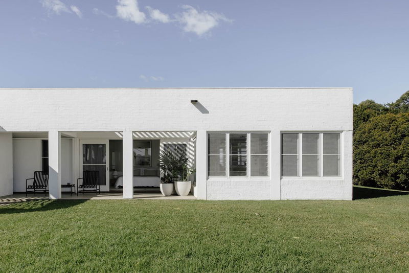 Amelika - luxury 25 acre estate with pool